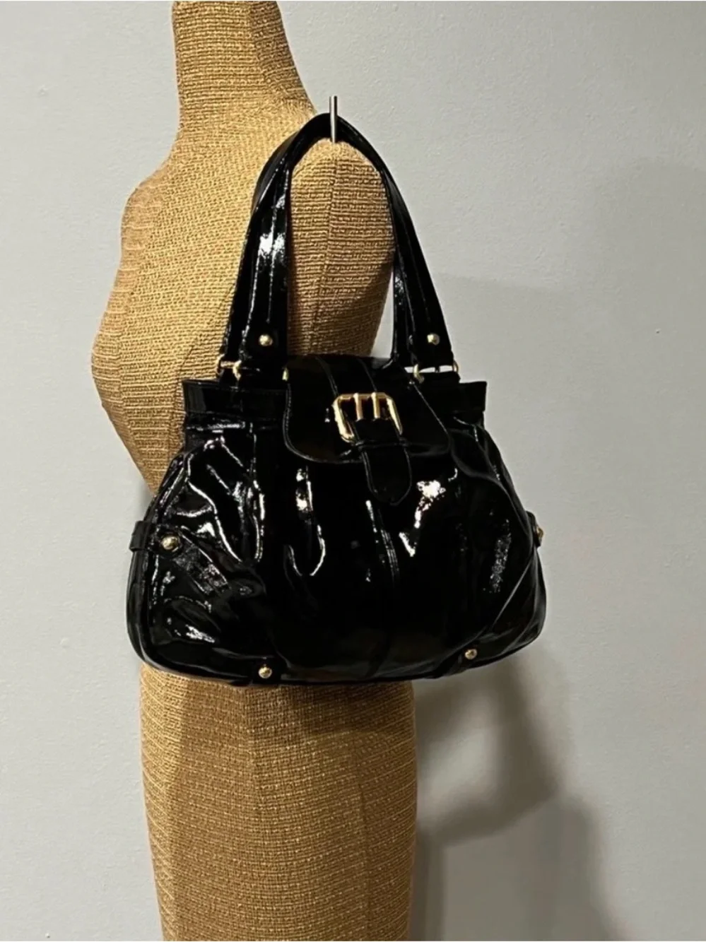 DOONEY & BOURKE HAYDEN BLACK PATENT LEATHER LG HOBO TOTE BAG. LIMITED Edition